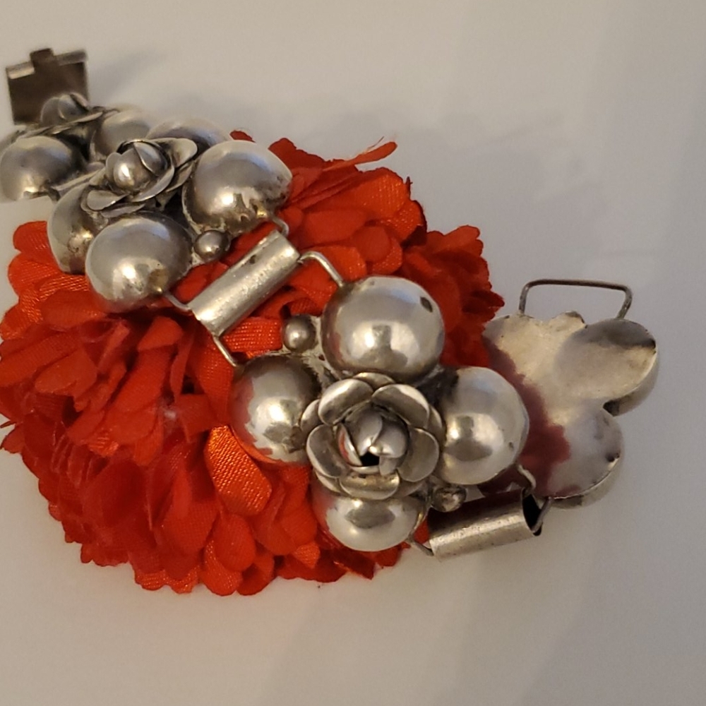 Sterling silver bracelet 4 rose topped links bracelet  marked silver mexico